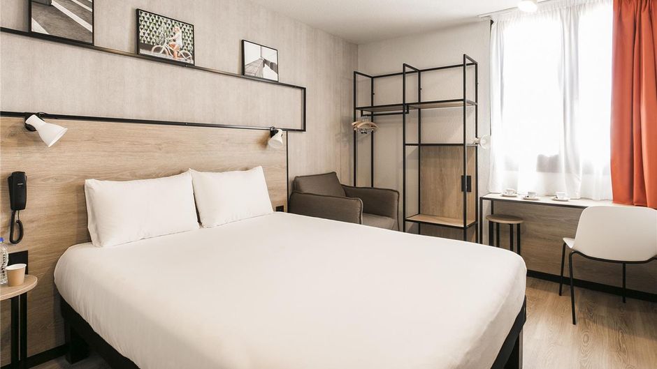 Hotel Ibis Avignon Sud Room