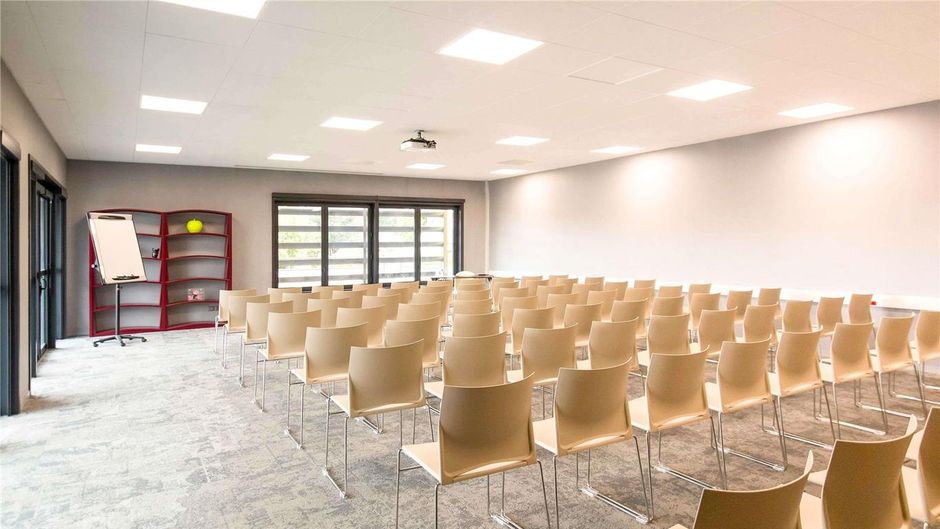 Ibis Rennes Beaulieu Meeting