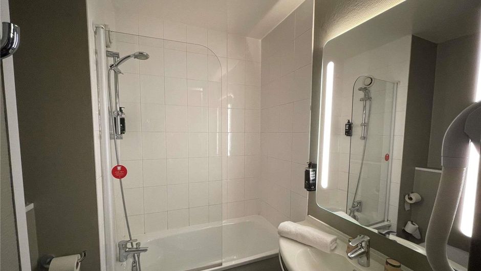 Ibis Hotel Compiegne Sud Room