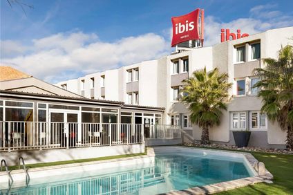 Ibis Arles