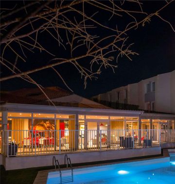 Ibis Arles