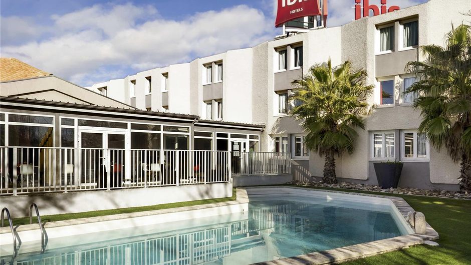 Ibis Arles Pool