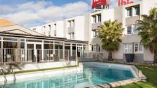 Ibis Arles