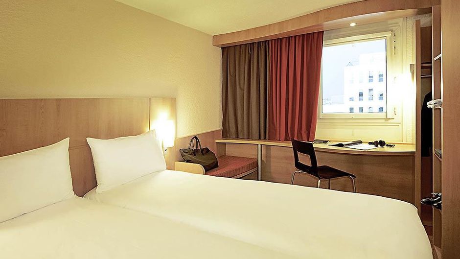 Ibis Hotel Cambrai Room