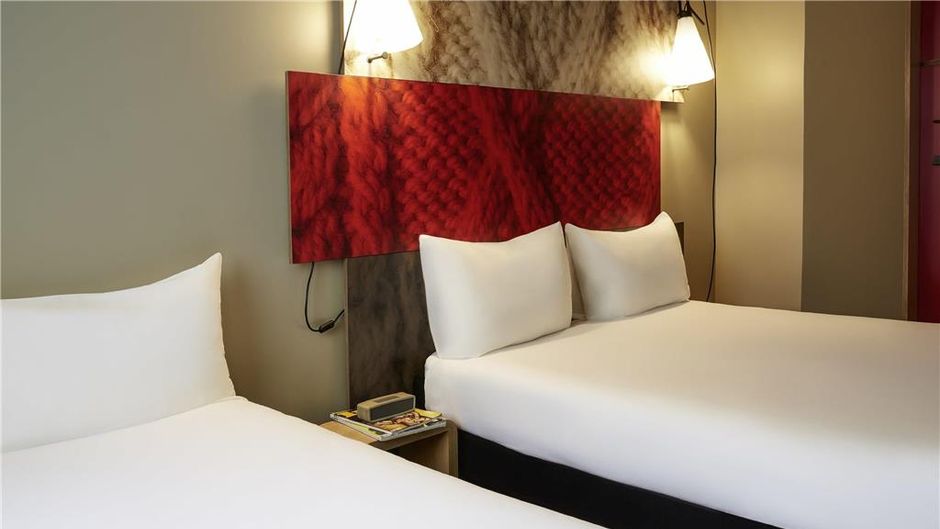 Ibis Hotel Senlis Room