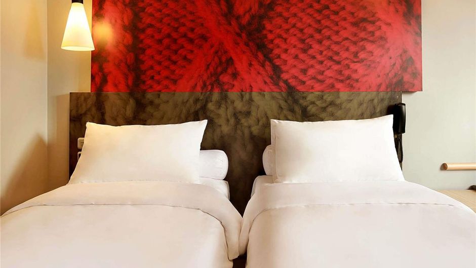 Ibis Hotel Senlis Room