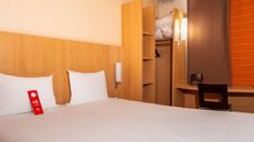 Ibis Hotel Paris Pont de Suresnes