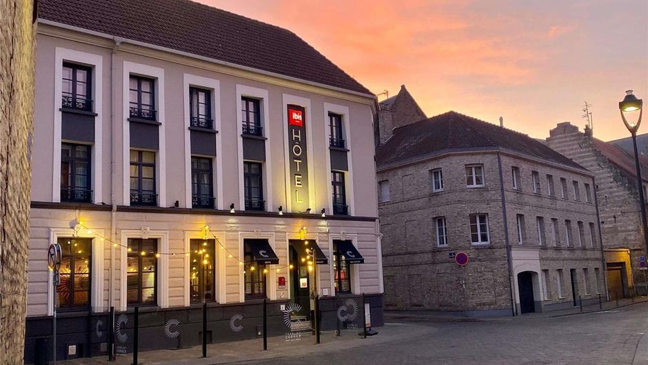 Ibis Hotel St Omer Exterior