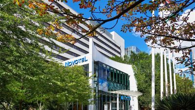 Novotel London West