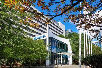 Novotel London West