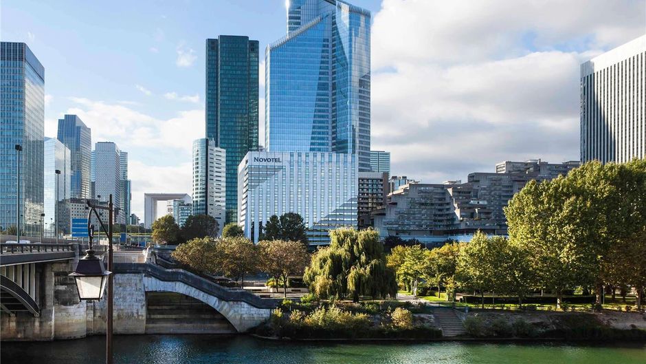 Novotel Paris la Defense Exterior
