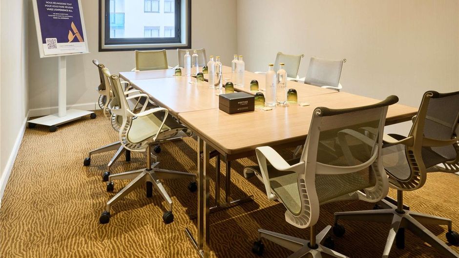 Novotel Paris la Defense Meeting