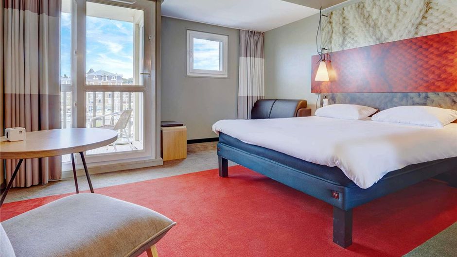 Ibis Hotel Deauville Room