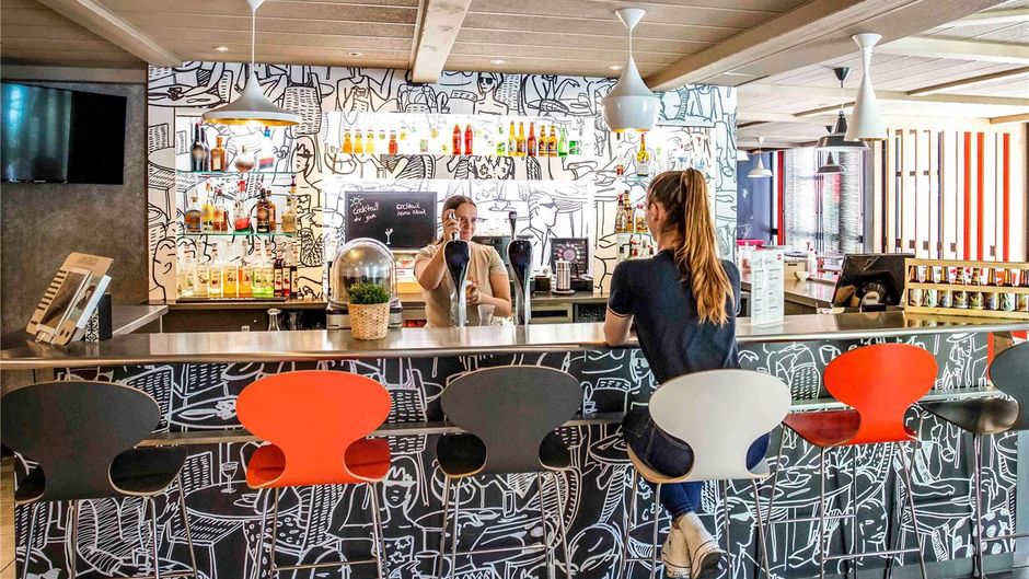 Ibis Bourges Exterior