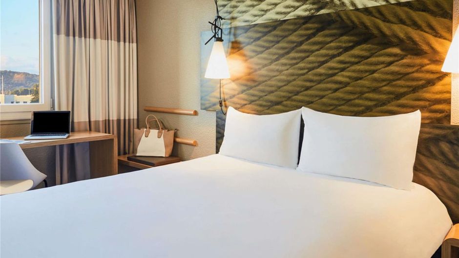 Ibis Toulon La Seyne Sur Mer Room
