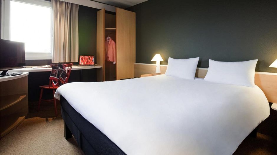 Ibis Provins Room