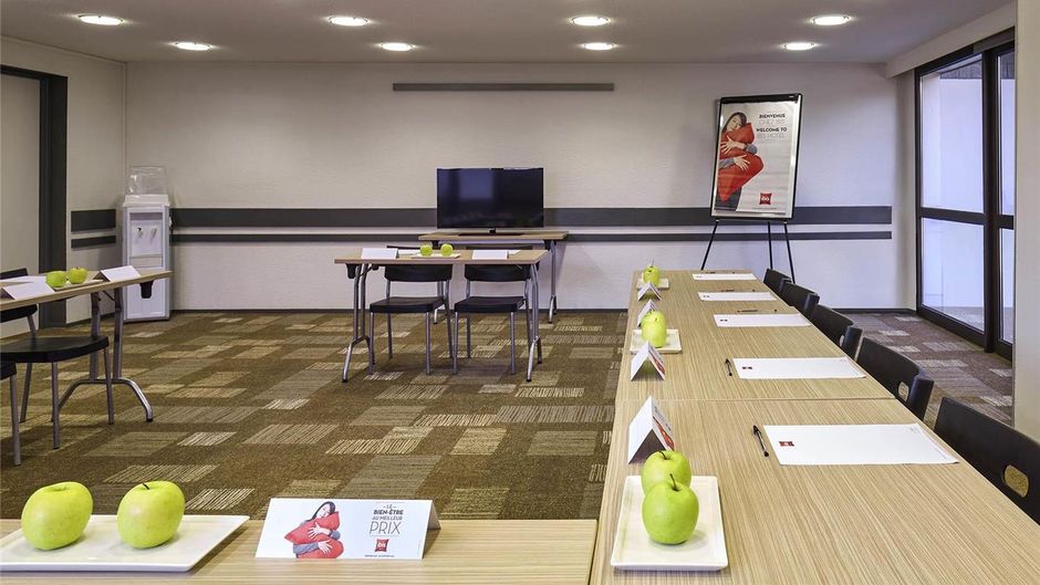 Ibis Saint Nazaire Trignac Meeting