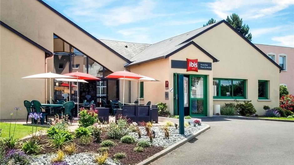 Ibis Hotel Avranches Exterior