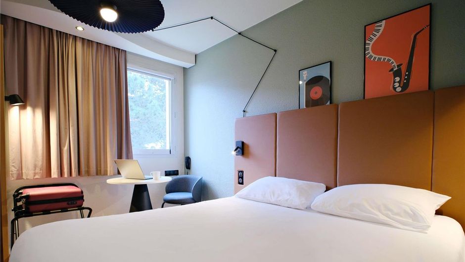 Ibis Hotel Avranches Room