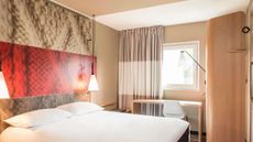 Ibis Paris Canal Saint Martin
