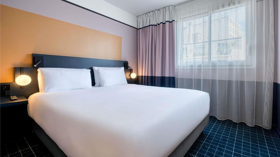 Mercure Hotel Paris XV Room