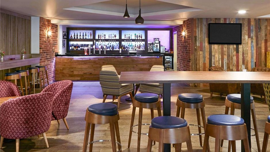 Novotel Manchester West Exterior