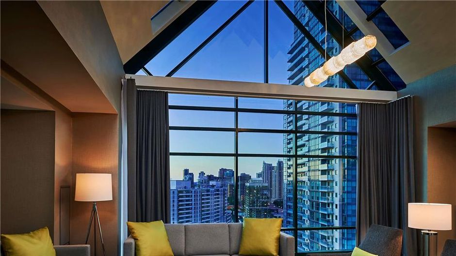 Novotel Toronto North York Room