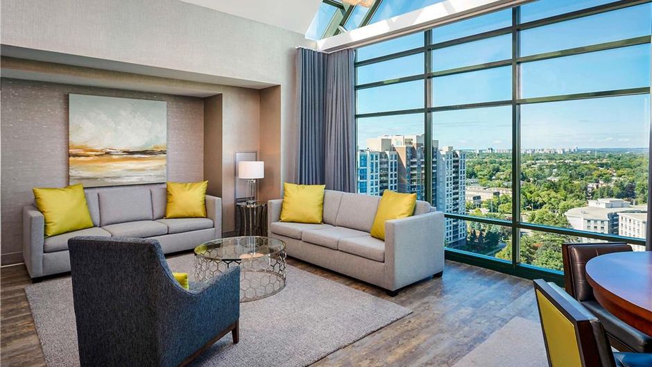 Novotel Toronto North York Suite
