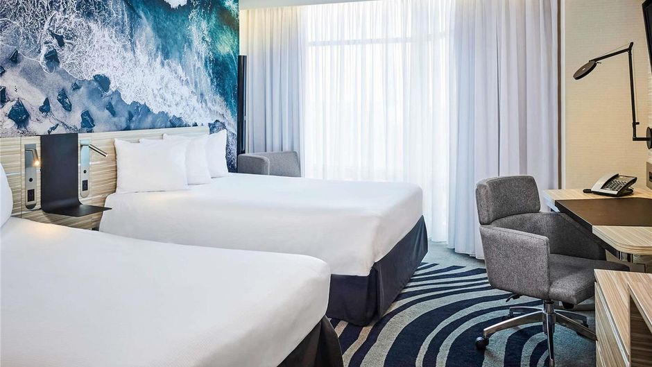 Novotel Toronto North York Room