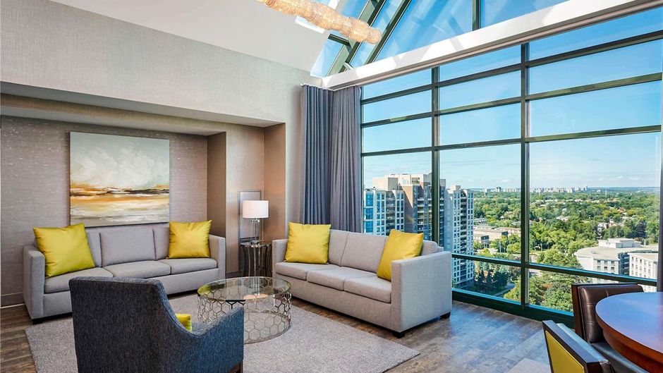 Novotel Toronto North York Suite