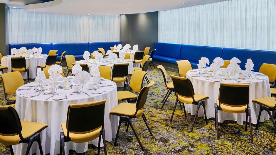Novotel Toronto North York Meeting