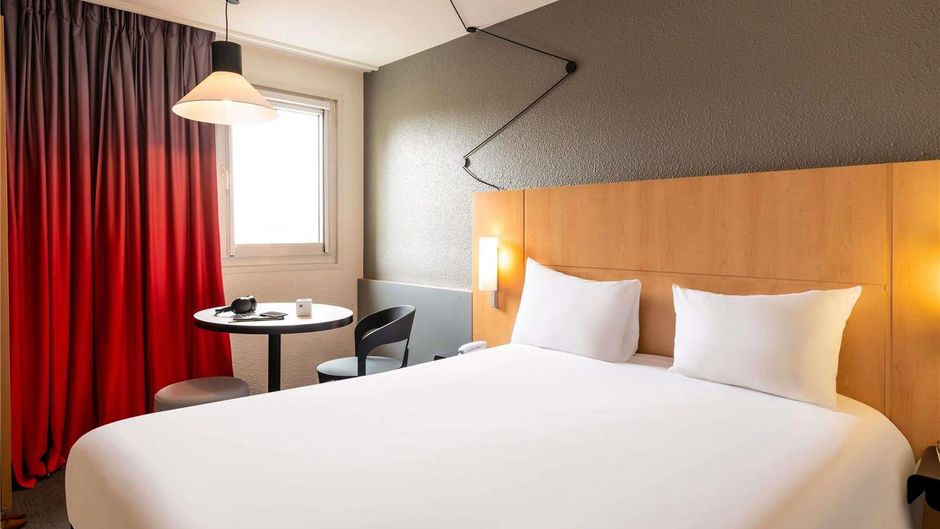 Ibis Cergy Le Port Exterior
