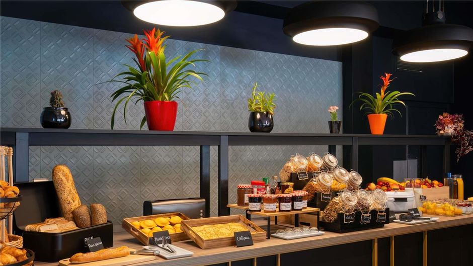 Ibis Cergy Le Port Restaurant