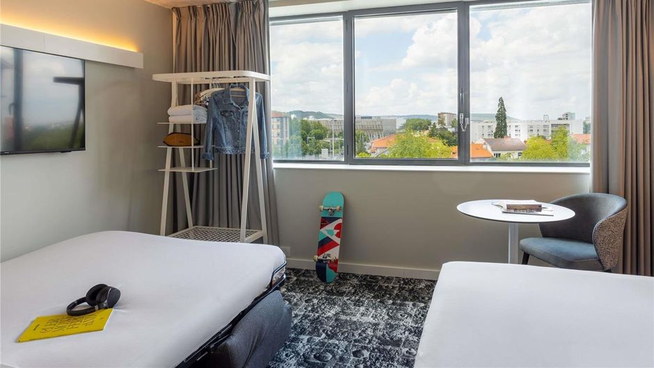 Ibis Hotel Clermont-Ferrand Room