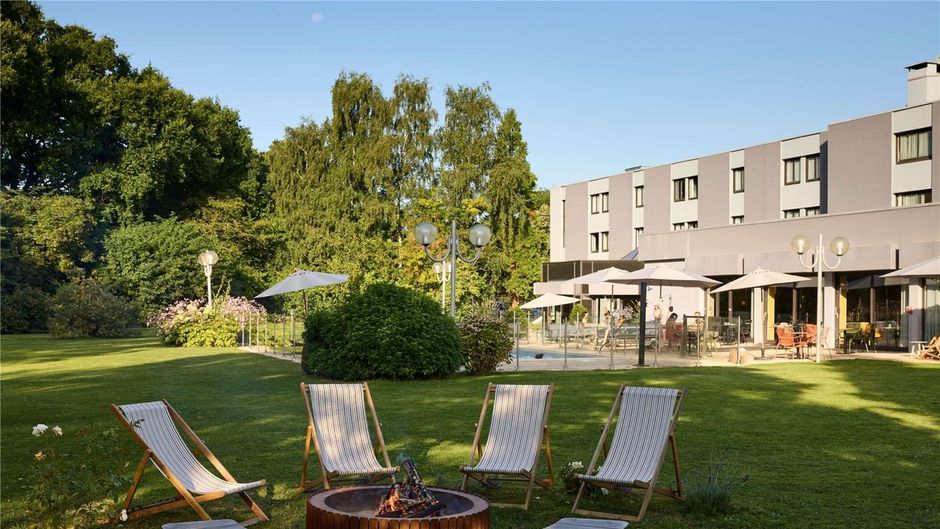 Novotel Bayeux Exterior