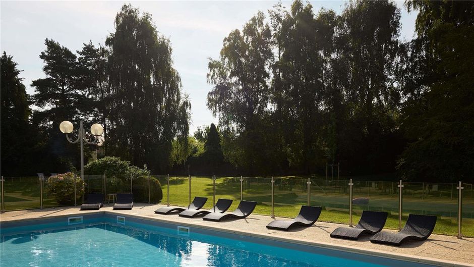 Novotel Bayeux Pool