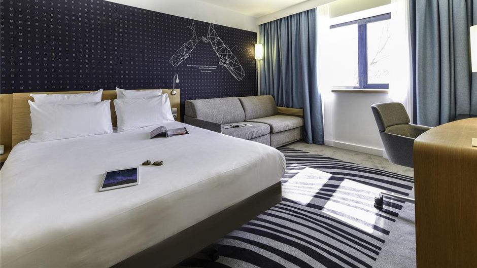 Novotel La Rochelle Room