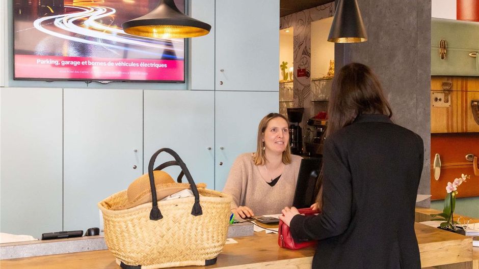 Ibis Hotel le Puy Exterior