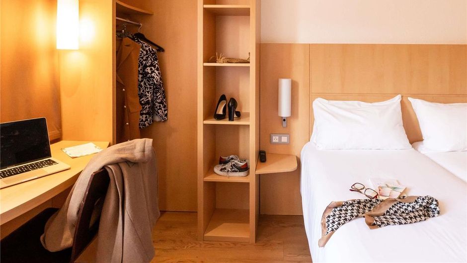 Ibis Hotel le Puy Room