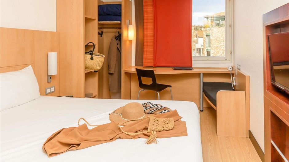 Ibis Hotel le Puy Room