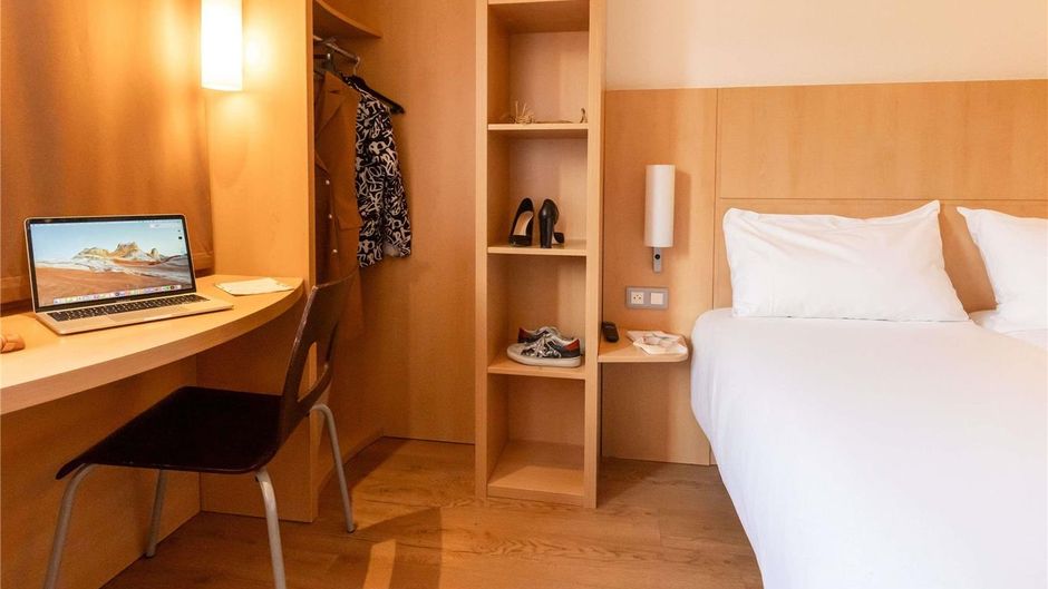 Ibis Hotel le Puy Room