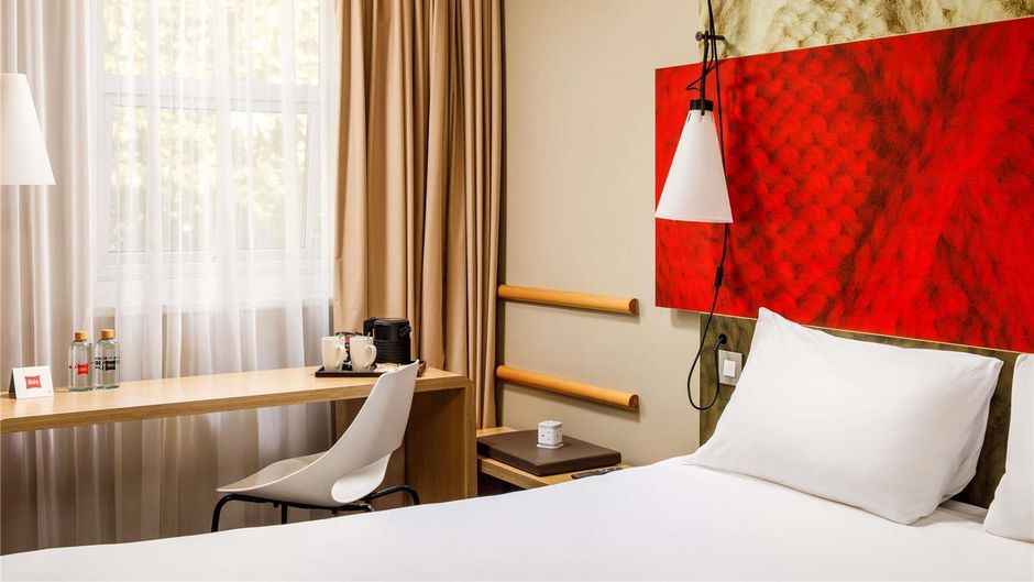 Ibis Hotel Greenwich Room
