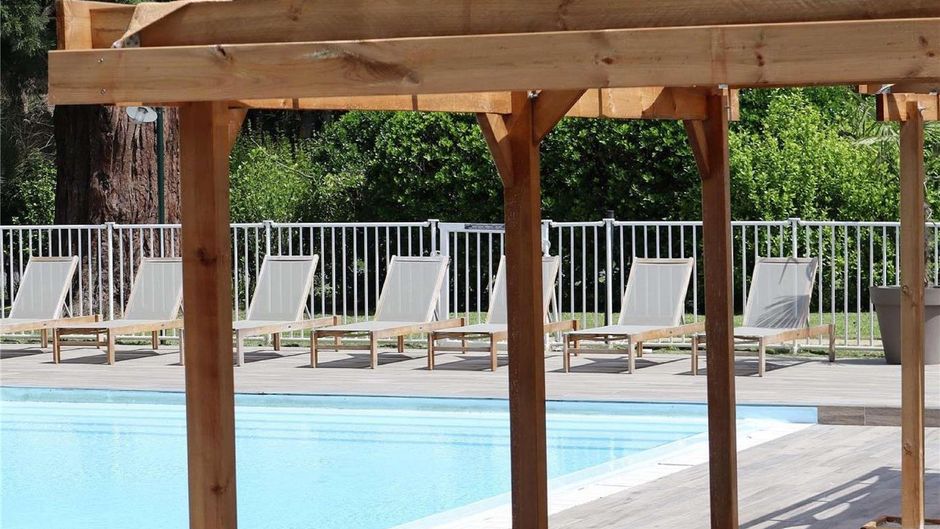 Mercure Paris Sud Parc du Coudray Hotel Pool