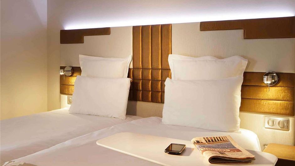 Mercure Paris Opera Faubourg Montmartre Room