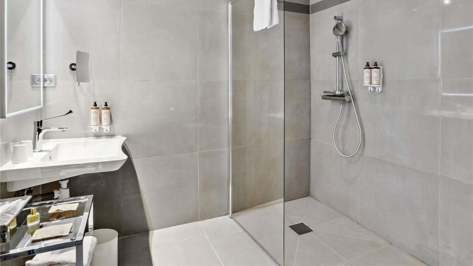 Mercure Paris Opera Faubourg Montmartre Room