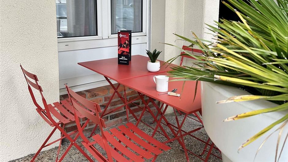 Ibis Hotel Alencon Exterior