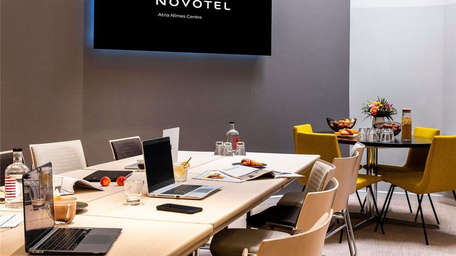 Novotel Atria Nimes Centre Exterior