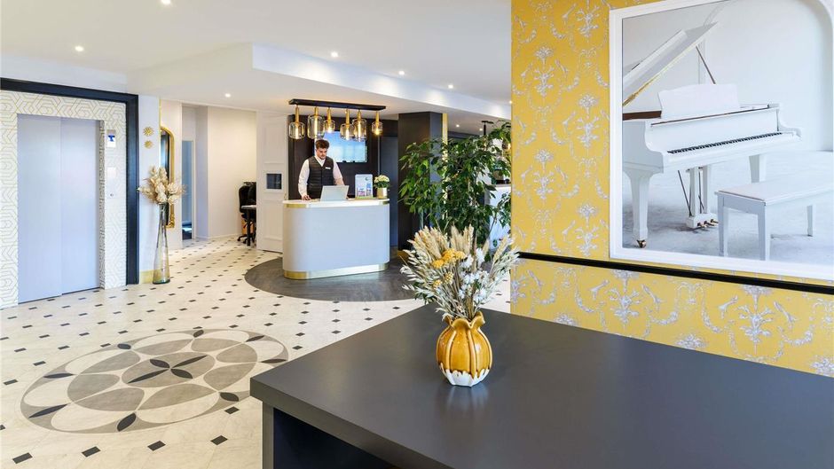 Mercure Honfleur Hotel Exterior