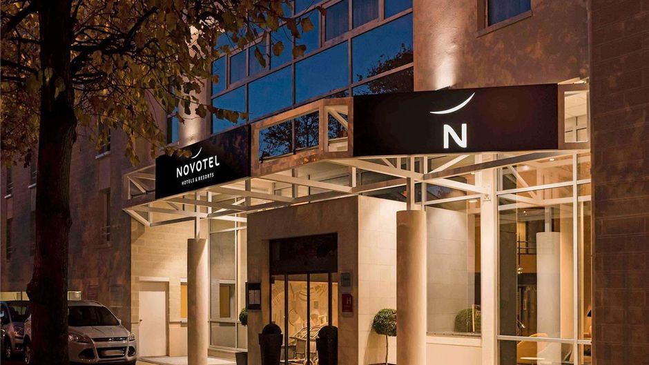 Novotel Chateau de Versailles Exterior