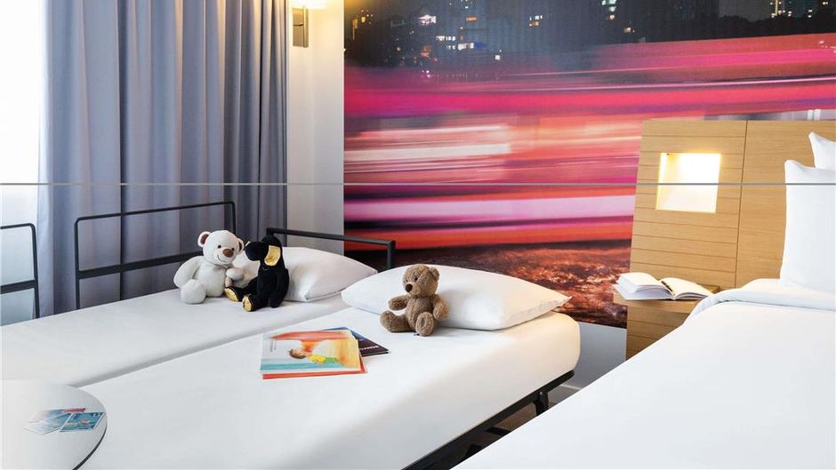 Novotel Bordeaux Centre Room